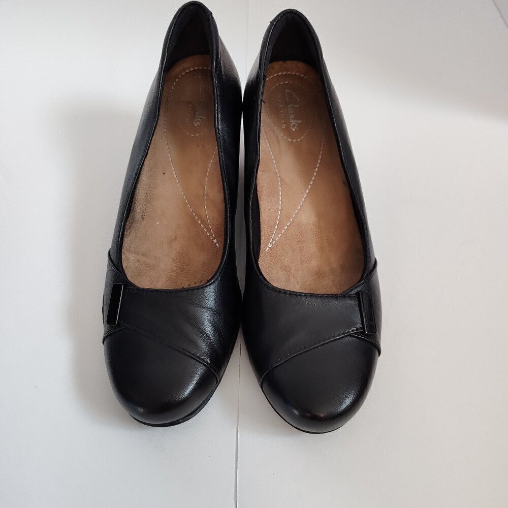 Ladies SZ 6-1/2M Clarks Artisan Black Pump